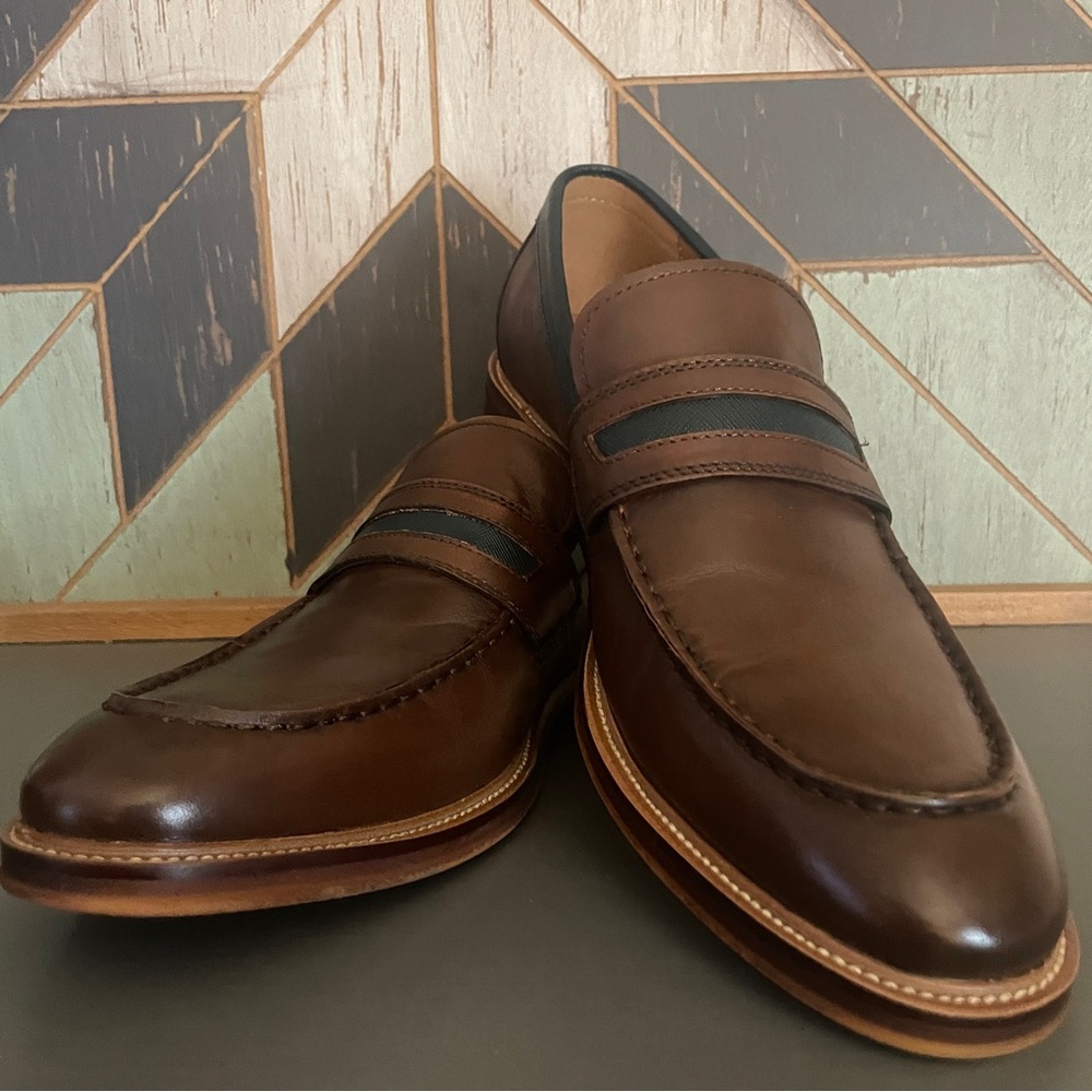 Kenneth Cole Prewitt Penny Loafers Brown Leather Blue Trim 8.5M